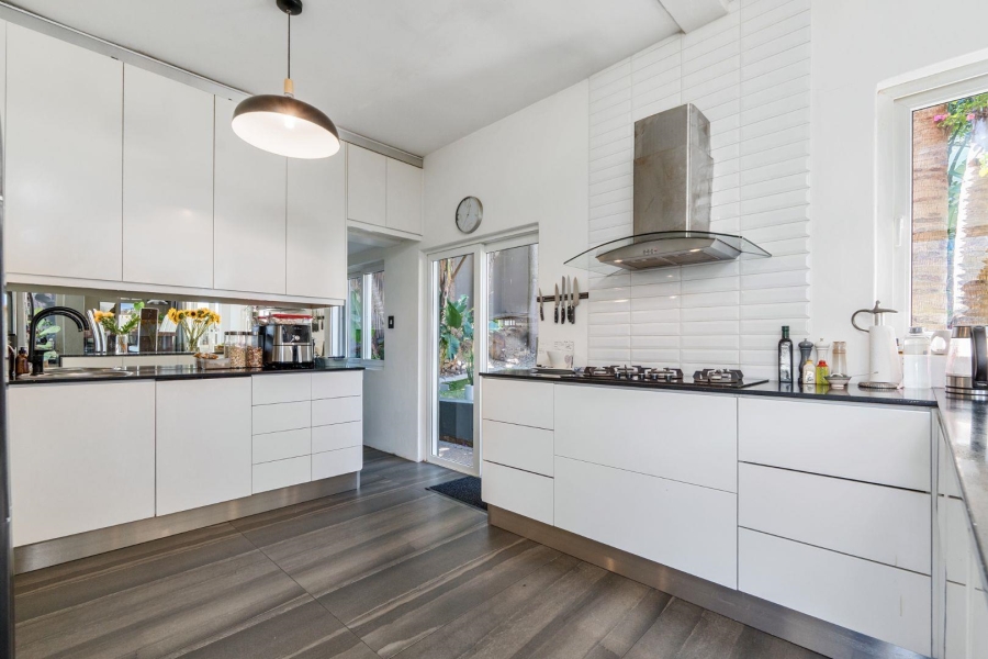 4 Bedroom Property for Sale in Tamboerskloof Western Cape